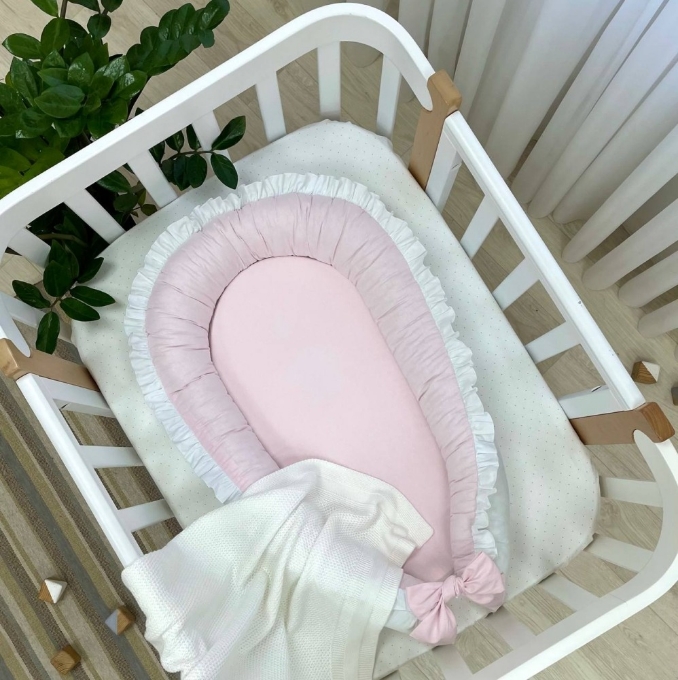 Protectie somn – Baby Nest co-sleeping cu doua fete, alb-roz (1)